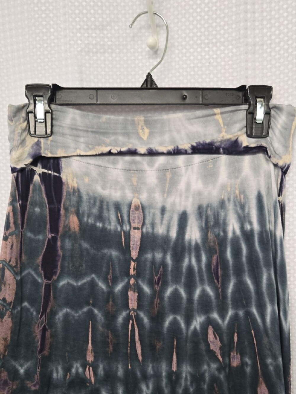 Promesa Tie-Dye Maxi Skirt - Black, Gray, Taupe. Stretchy - Picture 3 of 6